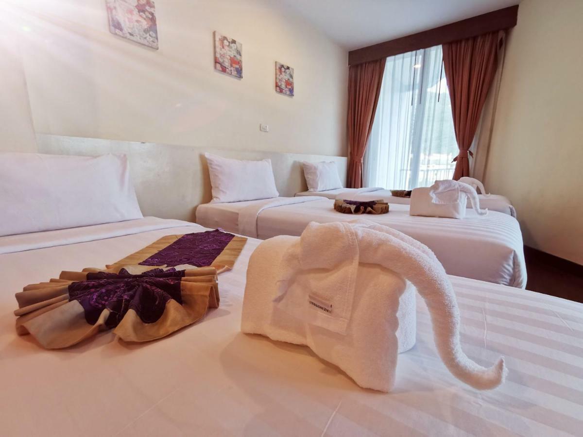 Paksaa Boutique Hotel Patong Exteriör bild