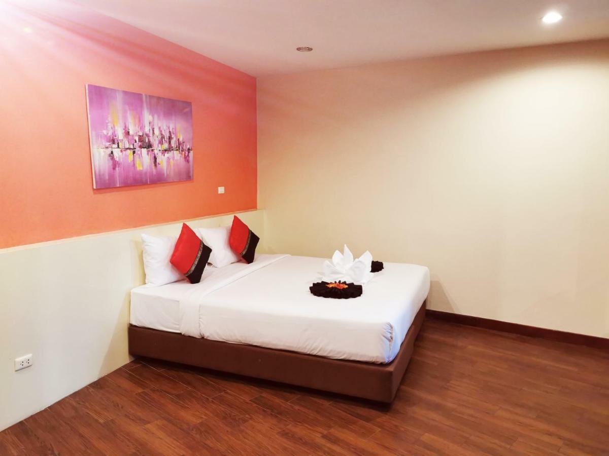 Paksaa Boutique Hotel Patong Exteriör bild