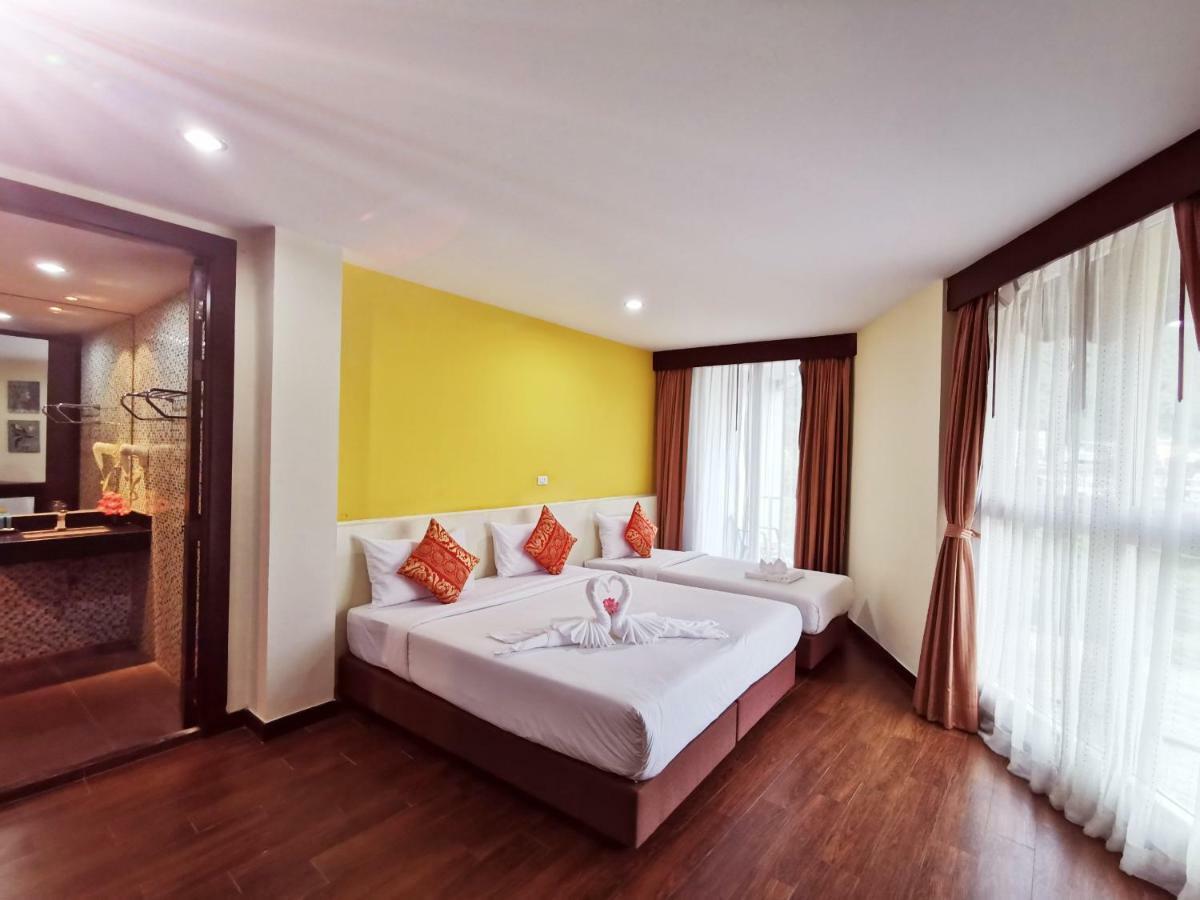 Paksaa Boutique Hotel Patong Exteriör bild
