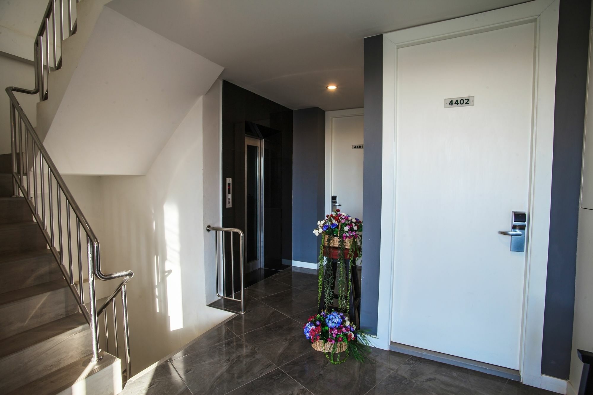 Paksaa Boutique Hotel Patong Exteriör bild