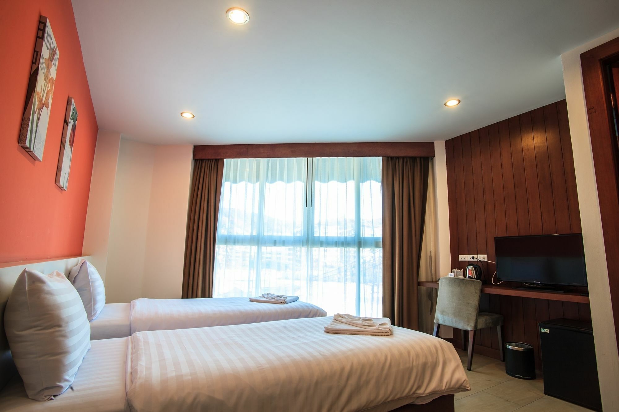 Paksaa Boutique Hotel Patong Exteriör bild